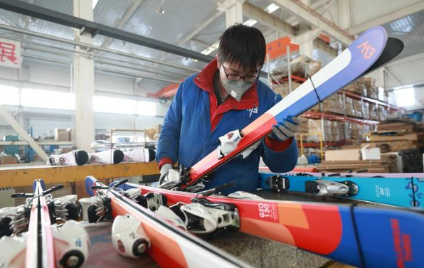 冰雪經(jīng)濟(jì)熱度高 創(chuàng)新驅(qū)動裝備產(chǎn)業(yè)持續(xù)升級