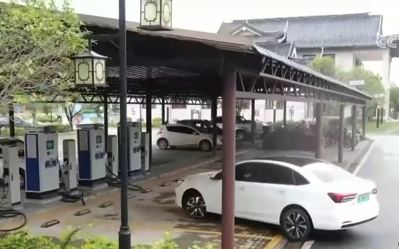 中國新型消費(fèi)加速下鄉(xiāng)