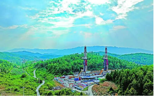 中國石化：扛穩(wěn)責(zé)任擔(dān)當(dāng) 推動綠色發(fā)展