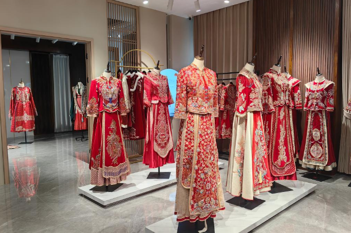 為全球新娘造夢(mèng)，婚紗小鎮(zhèn)“裁”出24億元“幸福產(chǎn)業(yè)”