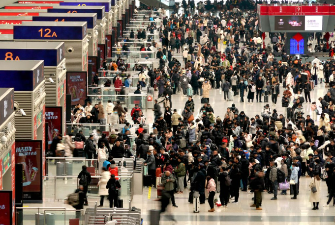 多項(xiàng)數(shù)據(jù)創(chuàng)紀(jì)錄 透視2025年春運(yùn)三大亮點(diǎn)