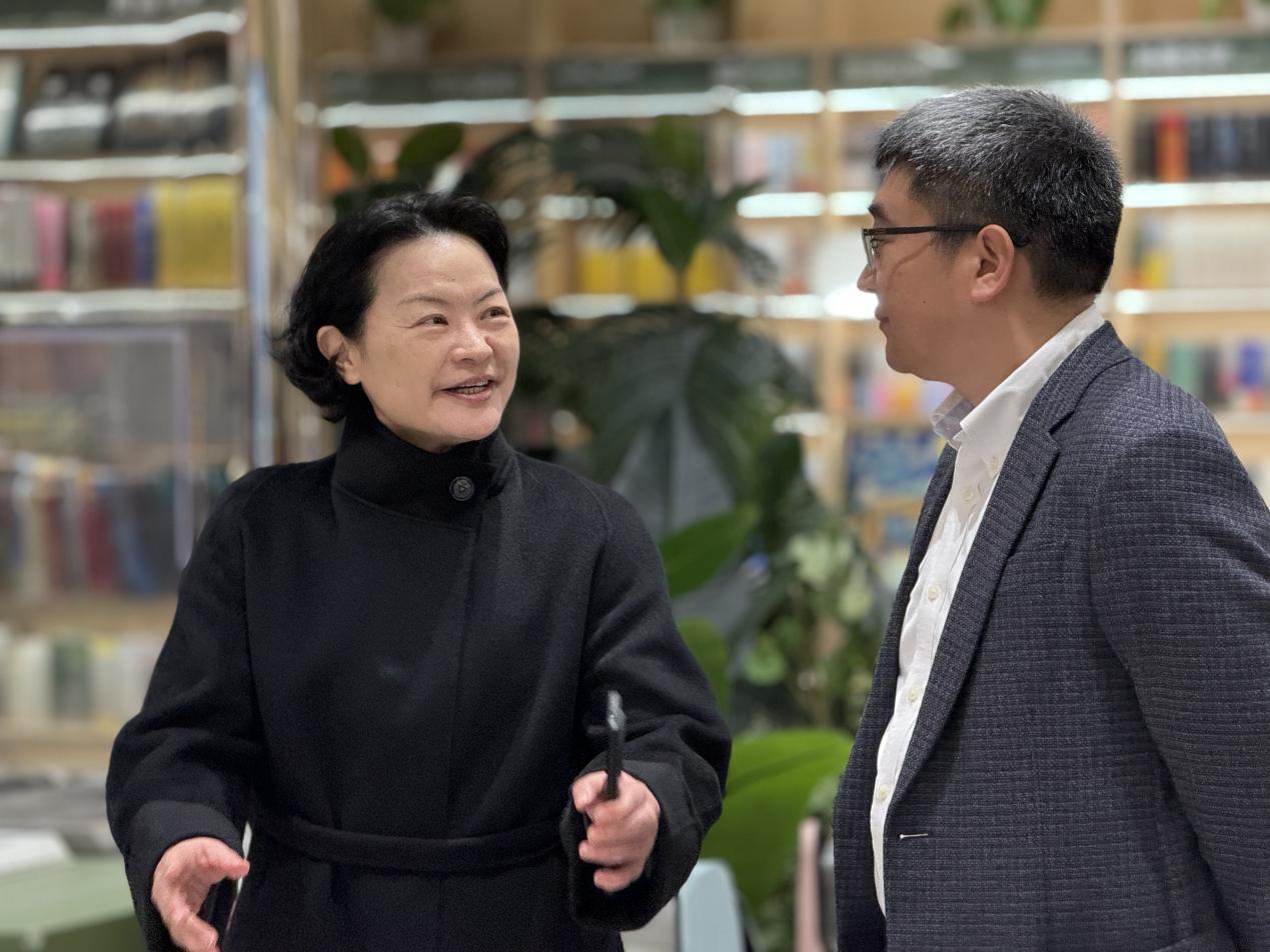民進上海市委領(lǐng)導(dǎo)率隊調(diào)研句象書店，共探教育文化資源合作新路徑