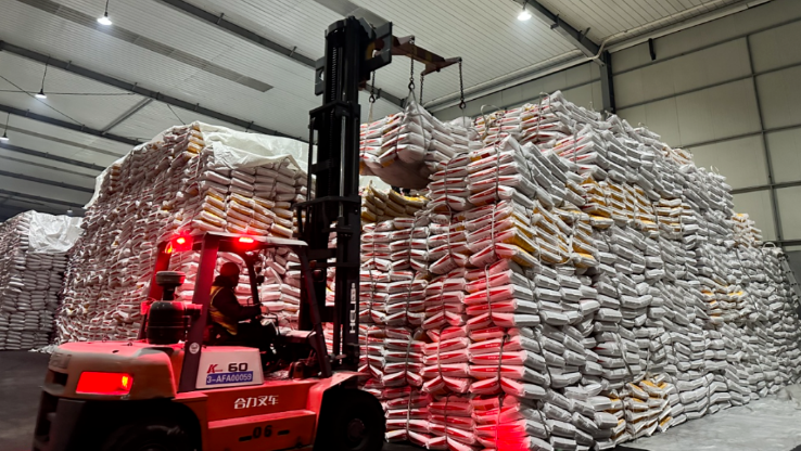 中國(guó)遠(yuǎn)洋海運(yùn)演繹“春耕加速度”助力5692噸農(nóng)資極速到田