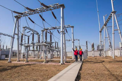 河南新鄉(xiāng)：供電護(hù)航添動力 “莓”好產(chǎn)業(yè)放光彩