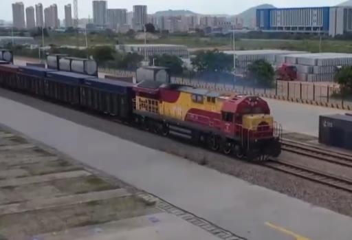 前兩個月中國首條自貿(mào)區(qū)中歐班列開行增長200%