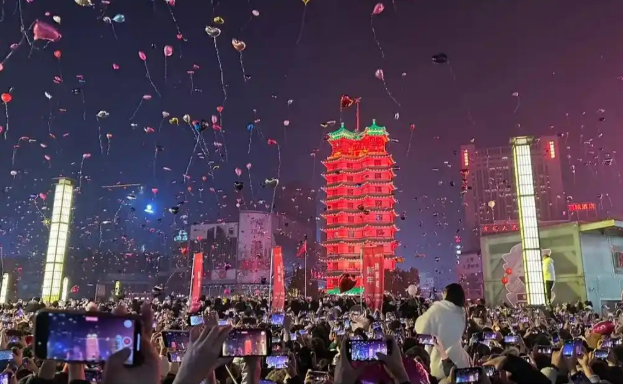 河南鄭州：消費新地標(biāo)冉冉升起