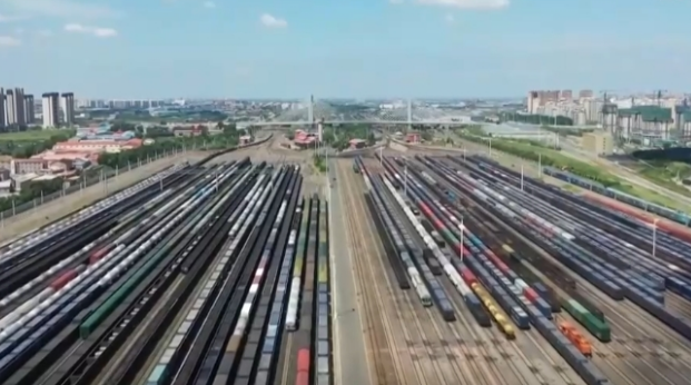 暢通“大動脈”“內(nèi)循環(huán)” 鐵路運輸量質(zhì)齊升映射經(jīng)濟澎湃活力