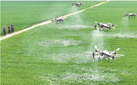 “無(wú)人駕駛+AI”實(shí)現(xiàn)智慧春耕春播 科技賦能希望的田野好“豐”光