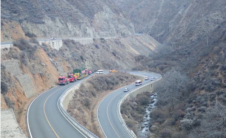 中國物流成功運送特高壓直流輸電工程變壓器至高海拔現(xiàn)場