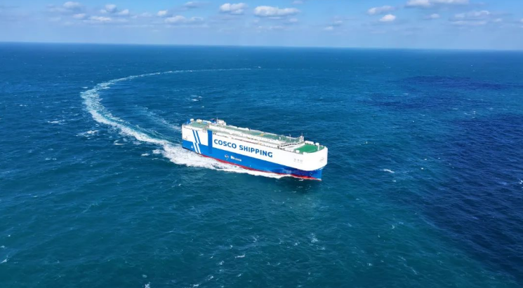 中國最大液化天然氣雙燃料汽車船命名