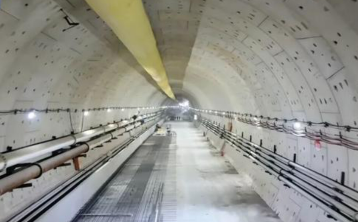 大國基建+1 我國首座設計時速350公里單洞雙線高鐵海底隧道貫通