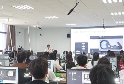 前沿技術(shù)催生“數(shù)”“智”新職業(yè) 引進(jìn)來(lái)、走出去厚植人才成長(zhǎng)沃土