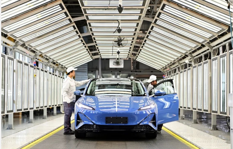 中國(guó)一汽2025年首季銷量成績(jī)亮眼 整車銷量超76萬(wàn)輛