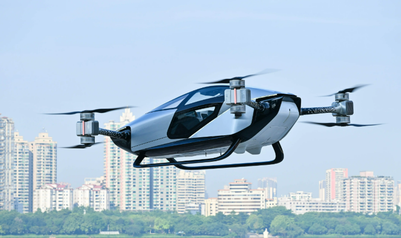 目前仍受到基礎(chǔ)設(shè)施等多方面制約 低空旅游如何“起飛”？