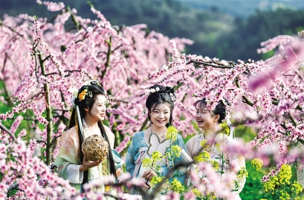 “春日經(jīng)濟(jì)”點(diǎn)燃消費(fèi)市場新活力