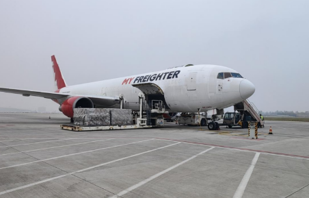 擴(kuò)大高水平開放 河南不斷密織空中絲綢之路