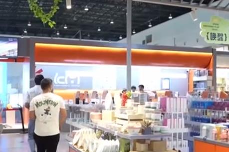 離境退稅“即買即退”精準(zhǔn)發(fā)力：激發(fā)消費(fèi)活力、促進(jìn)國內(nèi)國際雙循環(huán)