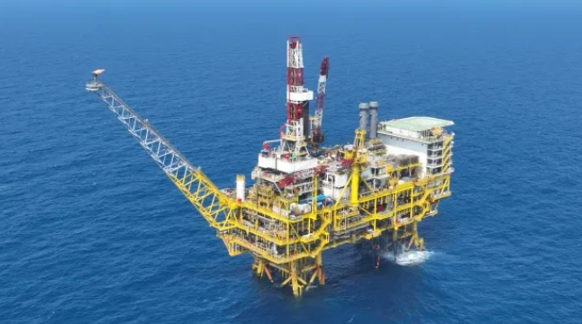 國內(nèi)首個海上低滲油藏注氣混相驅(qū)開發(fā)油田建成 日產(chǎn)油量將大幅提升