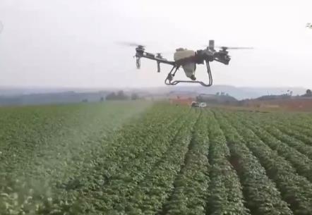 科技“點(diǎn)亮”希望的田野 繪就一幅幅多彩春日生產(chǎn)畫卷