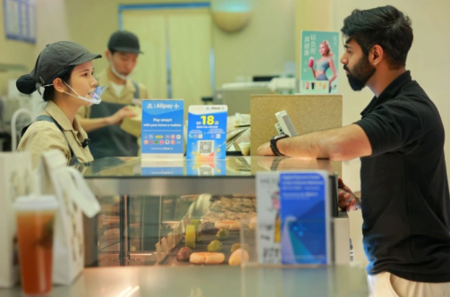 多方發(fā)力，讓消費“馬車”更快奔跑