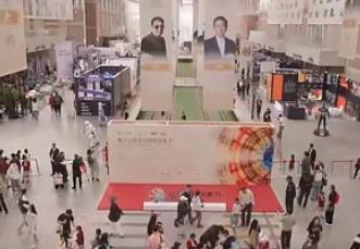 “電影+”帶動綜合消費創(chuàng)新高 “票根經(jīng)濟”引領全城電影嘉年華熱潮