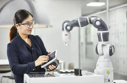 42個(gè)新工種亮相，人工智能催生新崗位