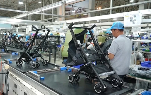 “?！敝袑C(jī) 闖關(guān)破局 中國外貿(mào)轉(zhuǎn)戰(zhàn)內(nèi)外新藍(lán)海