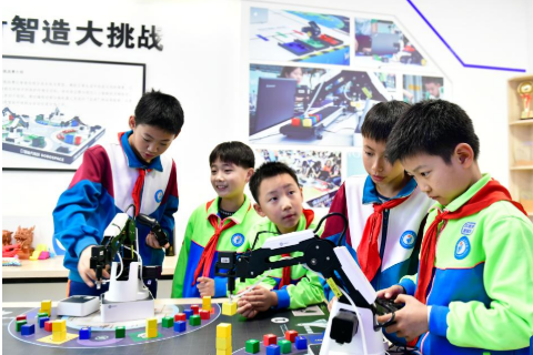 教育部發(fā)布兩項(xiàng)指南助推中小學(xué)人工智能教育發(fā)展