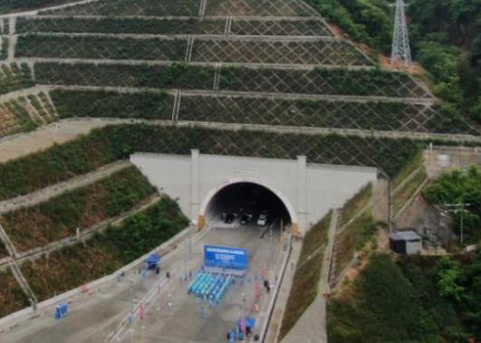 西康高鐵全線20座隧道全部貫通