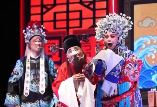 從田間地頭唱到非遺名錄的湖南花鼓戲 如今花開(kāi)正好