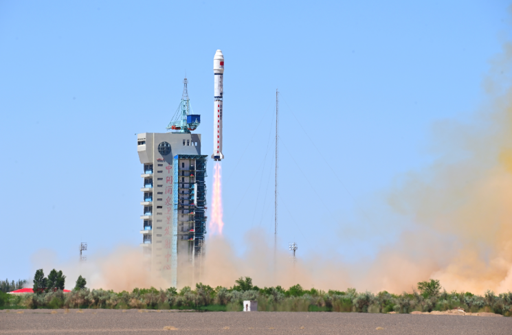 我國(guó)成功發(fā)射太空計(jì)算衛(wèi)星星座