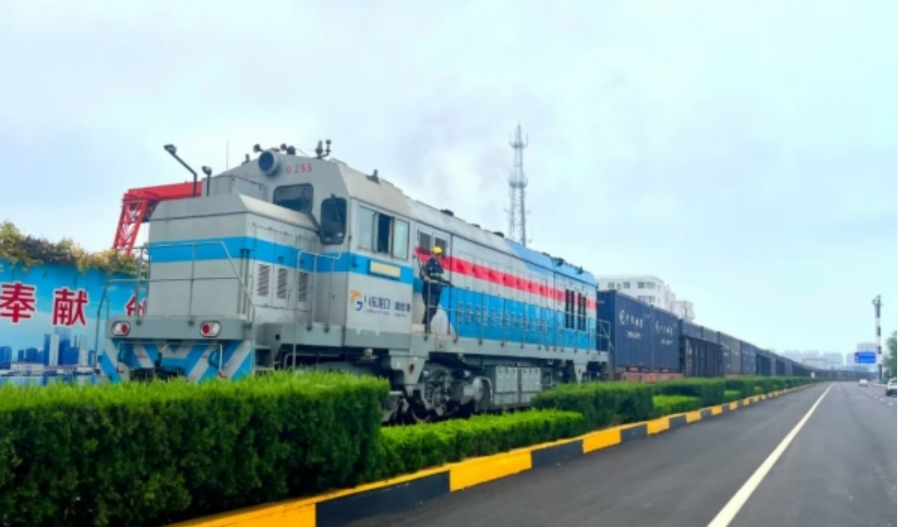 跨越五省區(qū) 山東港口集團(tuán)聯(lián)合打造“西煤東礦”雙向運(yùn)輸綠色通道