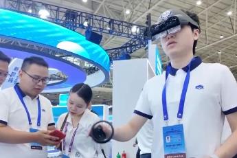 數(shù)字賦能重塑未來(lái)教學(xué)課堂：AI大模型讓愛(ài)因斯坦“走進(jìn)”中小學(xué)