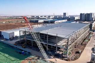 機器轟鳴 奮戰(zhàn)當“夏” 山西轉(zhuǎn)型綜改示范區(qū)項目建設(shè)火熱推進