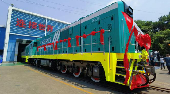 出口哈薩克斯坦標(biāo)準(zhǔn)新能源機(jī)車在四川資陽下線