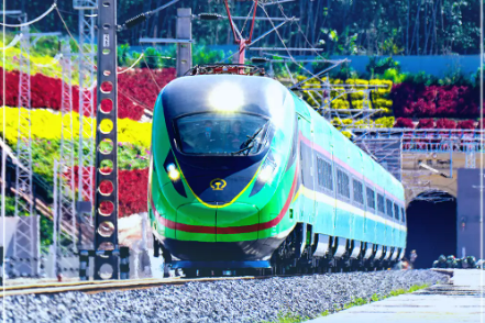 國(guó)企引領(lǐng)綠色基建 中老鐵路 “量效雙增”跑出“低碳加速度”