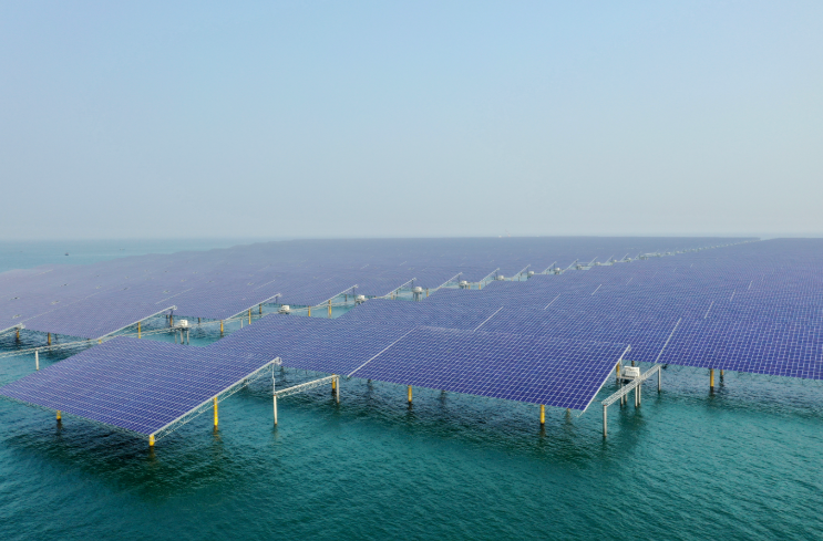 中廣核煙臺招遠(yuǎn)400兆瓦海上光伏項目全容量并網(wǎng)發(fā)電