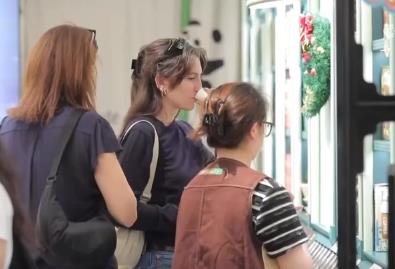 免簽“朋友圈”持續(xù)擴(kuò)容 “即買即退”為“China Travel”增添消費(fèi)“磁吸力”