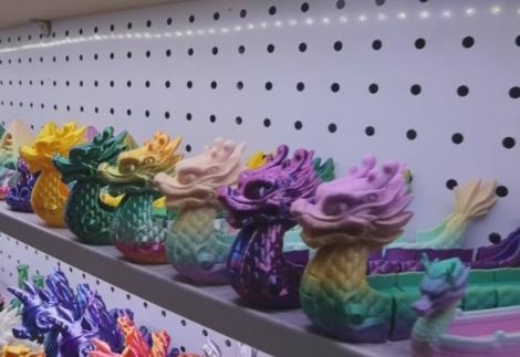 “端午經(jīng)濟(jì)”熱氣騰騰 中國龍舟文化“劃”向全世界