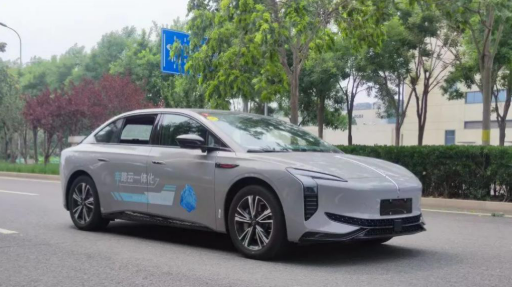 中國(guó)一汽紅旗車路云一體化技術(shù)測(cè)試成功