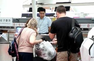 “中國游”帶熱“中國購”！境外旅客到深圳“旅游+掃貨”熱情高漲