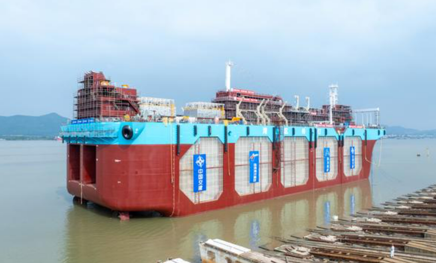 全球首艘自航式水體自然交換型養(yǎng)殖工船成功下水