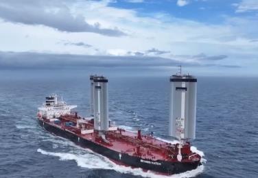 古典“風(fēng)帆”牽手現(xiàn)代油輪 航運(yùn)業(yè)綠色轉(zhuǎn)型凸顯“中國智慧”