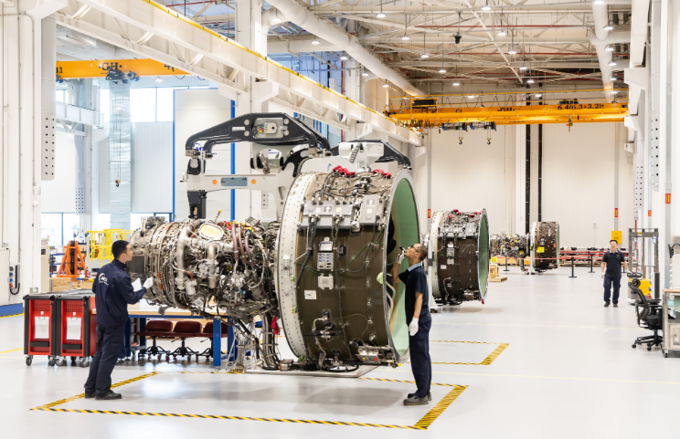 珠海摩天宇金灣廠區(qū)成功交付首臺(tái)發(fā)動(dòng)機(jī)