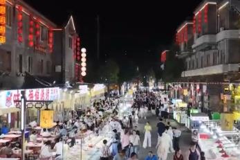 文旅“寵粉”花樣上新！“賽事+專列”聯(lián)動新“夜”態(tài)燃動消費熱力