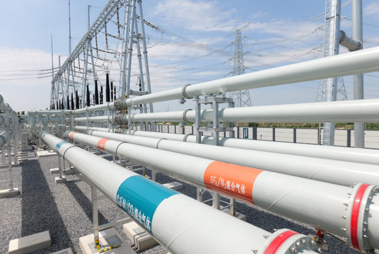 全國(guó)首臺(tái)550千伏環(huán)保氣體絕緣裝備成功投運(yùn)
