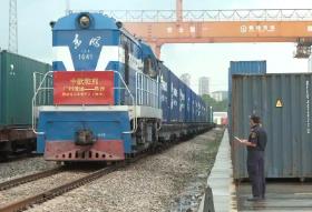 廣州首趟中歐班列電商快線正式運(yùn)行，貨物13天抵達(dá)歐洲