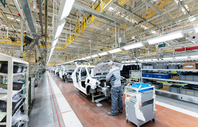 “走進(jìn)新國企”媒體團(tuán)解碼東風(fēng)公司發(fā)展新成就