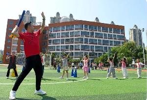 2024年全國(guó)中小學(xué)體育教師近88萬(wàn)人　吸引好老師 教好體育課