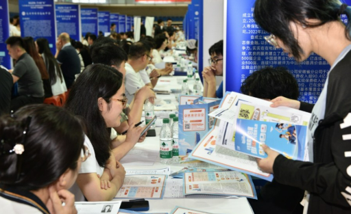 多地啟動(dòng)畢業(yè)生就業(yè)“百日沖刺”行動(dòng)